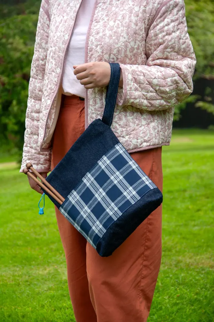 Zipper Denim Rustikana Navy XL with Nadiia 2.webp