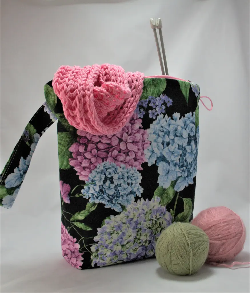 Zipper Hydrangea Black XL 2.webp