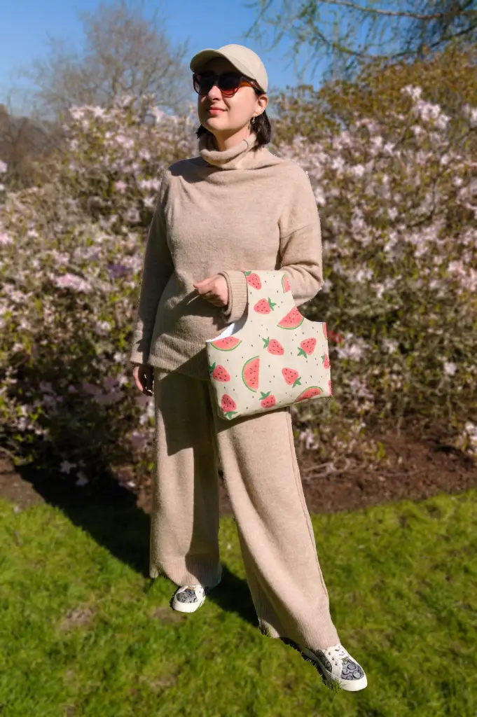 Wrist  Wmelon Strawberry L Front 2.webp