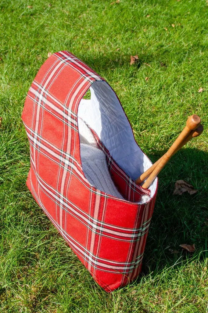 Wrist Plaid Red L Inside.webp