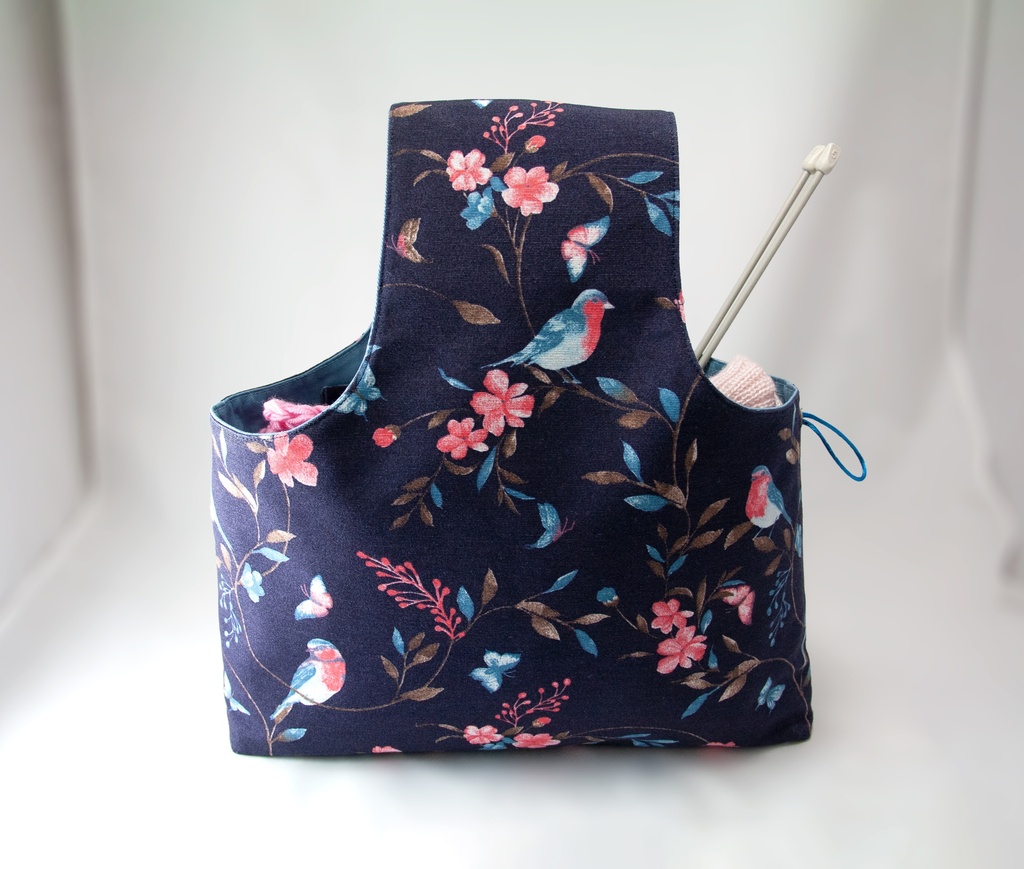 [pbw-bullf-nblue-l] Wrist Bird Bullfinch Navy Blue L