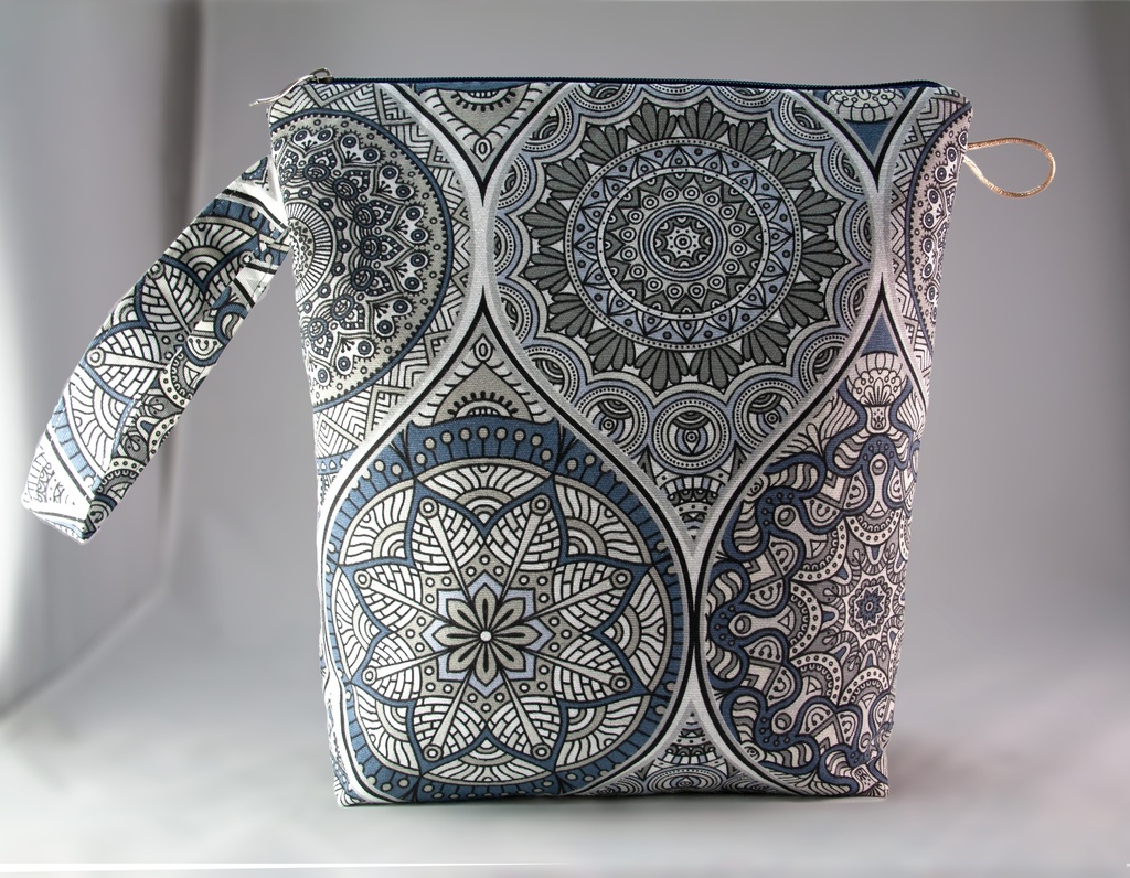 [pbz-mand-grey-xl] Zipper Mandala Grey XL